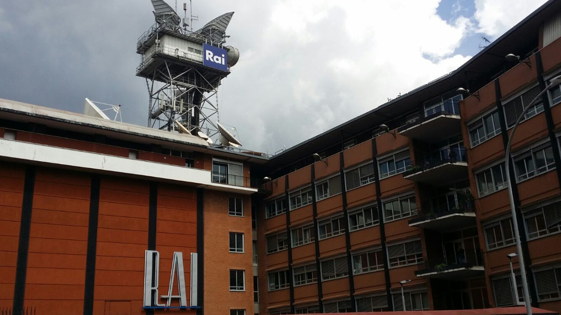 Studium przypadku wież chłodniczych dla RAI w Rzymie