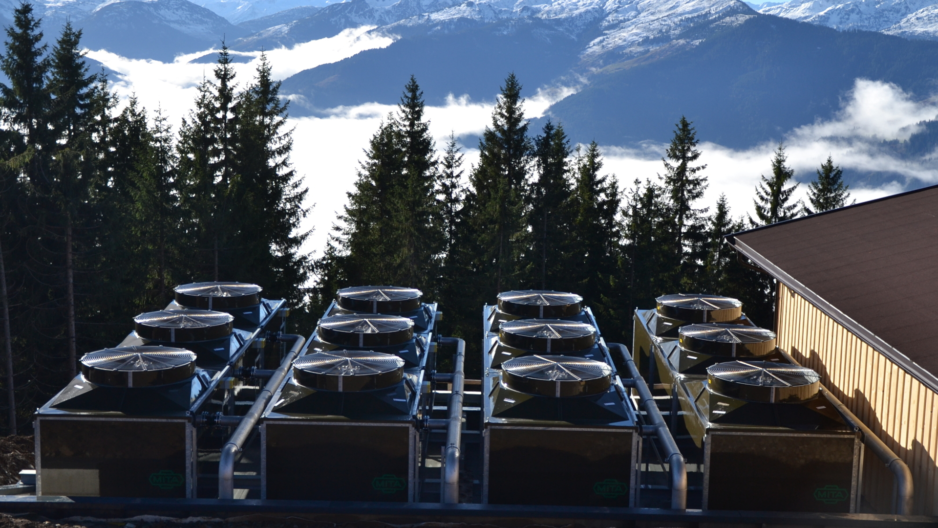 Wieże chłodnicze PME-E z otwartym obiegiem dla zakładu naśnieżania Hopfgarten
